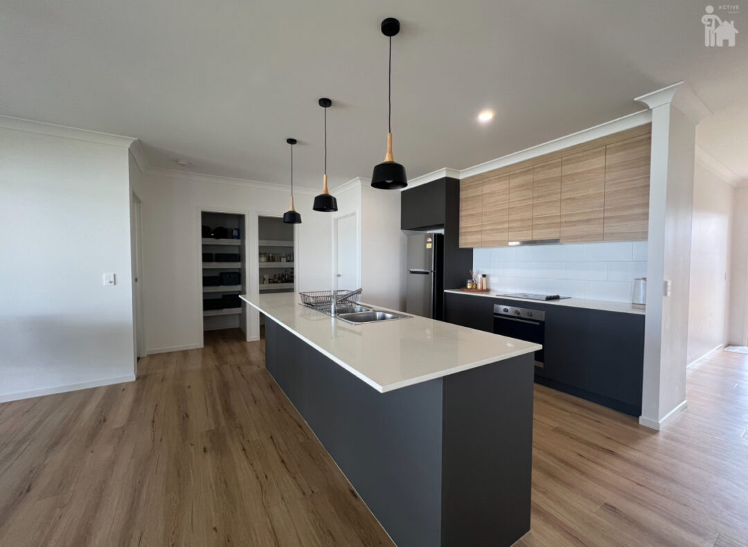 84 Martin Street, Point Vernon, QLD 4655 AUS