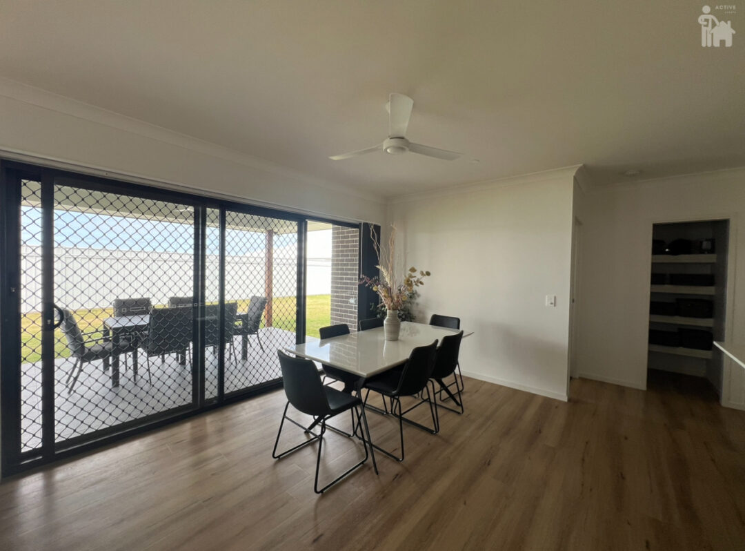 84 Martin Street, Point Vernon, QLD 4655 AUS