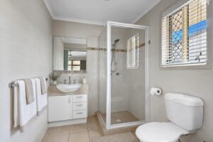 27 Louise Drive, Burrum Heads, QLD 4659 AUS