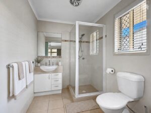 27 Louise Drive, Burrum Heads, QLD 4659 AUS
