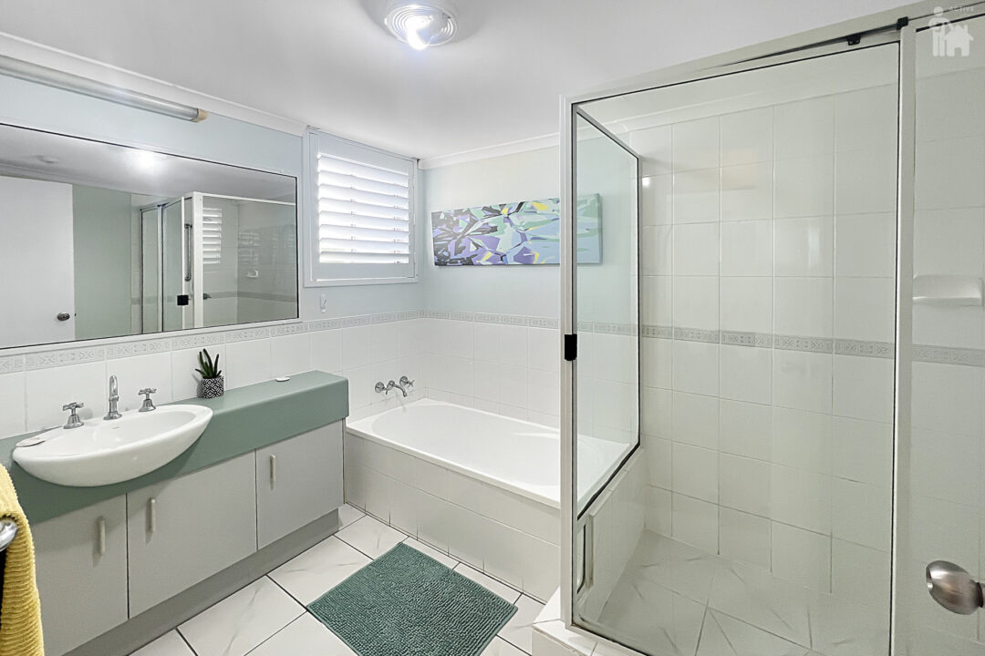 27/386 Esplanade, Torquay, QLD 4655 AUS