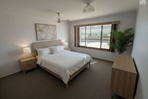 89 Esplanade, Point Vernon, QLD 4655 AUS