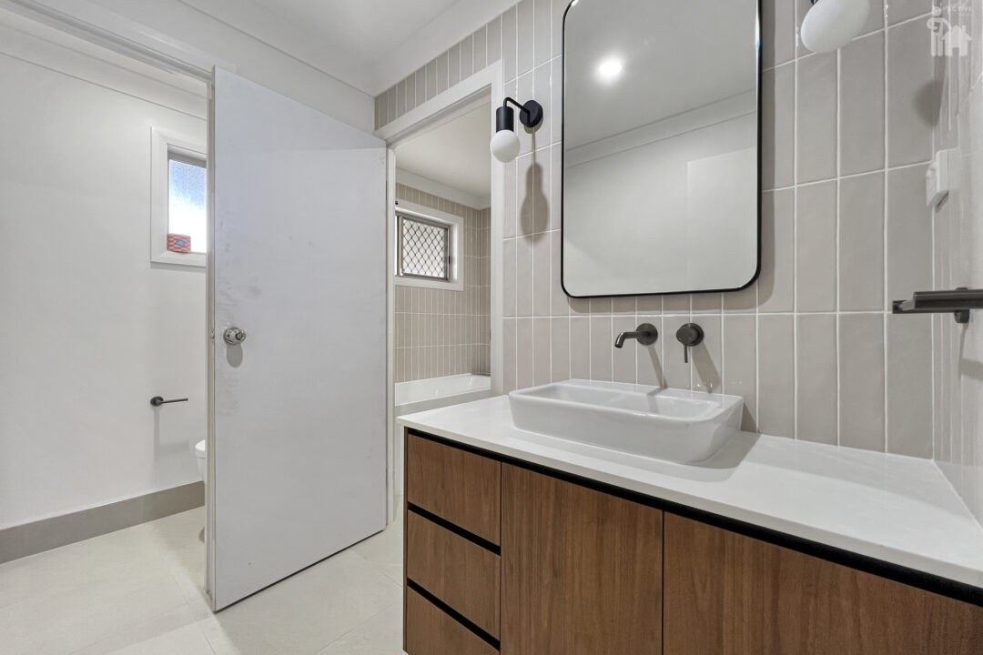 28 Royal Drive, Kawungan, QLD 4655 AUS