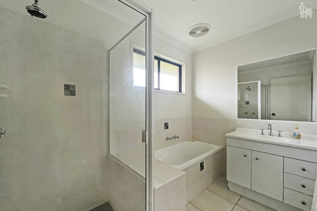 55 Martin Street, Point Vernon, QLD 4655 AUS