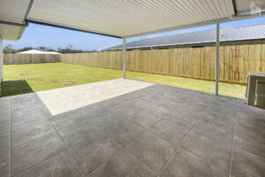 8 Holly Road, Wondunna, QLD 4655 AUS