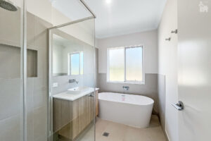 32 West Spring Way, Nikenbah, QLD 4655 AUS