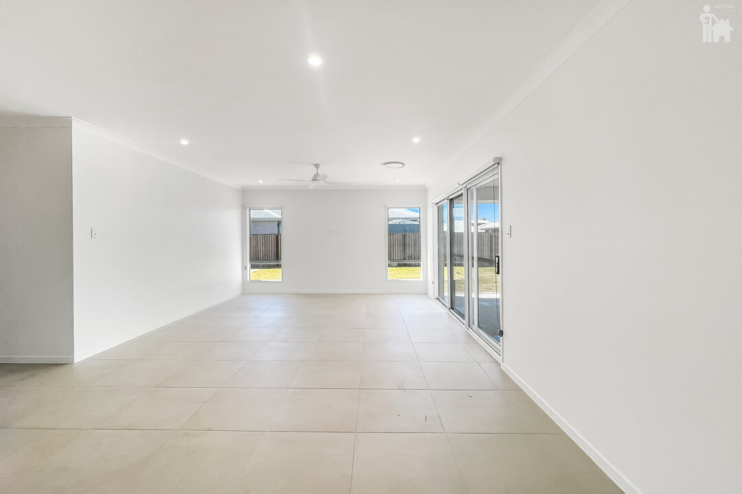 32 West Spring Way, Nikenbah, QLD 4655 AUS