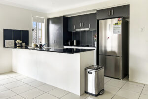 86 Bradman Way, Urangan, QLD 4655 AUS