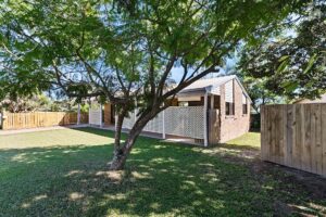8 Charleville Street, Point Vernon, QLD 4655 AUS