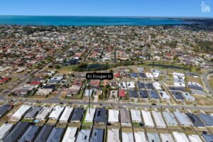 61 Dougan Street, Point Vernon, QLD 4655 AUS