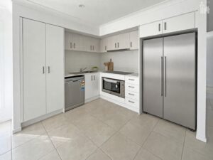 61 Dougan Street, Point Vernon, QLD 4655 AUS