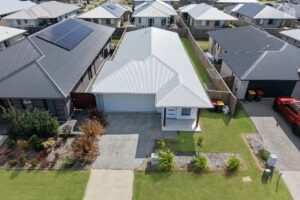 61 Dougan Street, Point Vernon, QLD 4655 AUS