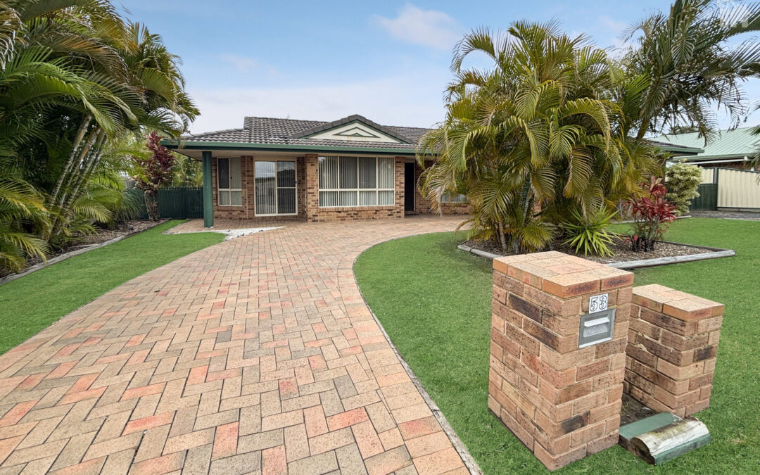 53 Moolyyir Street, Urangan, QLD 4655