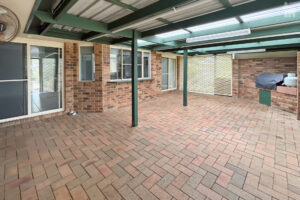 53 Moolyyir Street, Urangan, QLD 4655 AUS