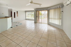 53 Moolyyir Street, Urangan, QLD 4655 AUS