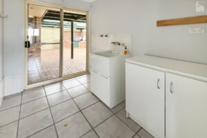53 Moolyyir Street, Urangan, QLD 4655 AUS