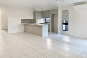 14 Satinwood Avenue, Urraween, QLD 4655 AUS