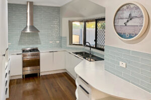 2/17 Hibiscus Street, Urangan, QLD 4655 AUS