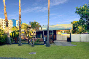 2/17 Hibiscus Street, Urangan, QLD 4655 AUS