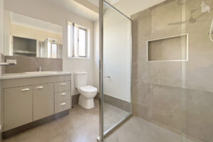 15 Eastminster Street, Eli Waters, QLD 4655 AUS