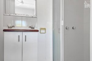 6/447 Esplanade, Torquay, QLD 4655 AUS