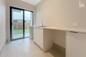 10 Cardamon Avenue, Nikenbah, QLD 4655 AUS