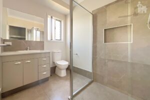 15 Eastminster Street, Eli Waters, QLD 4655 AUS
