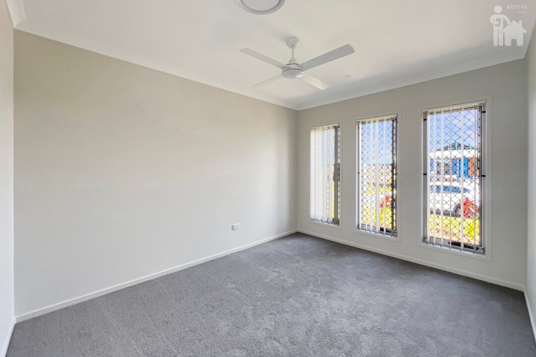 15 Eastminster Street, Eli Waters, QLD 4655 AUS