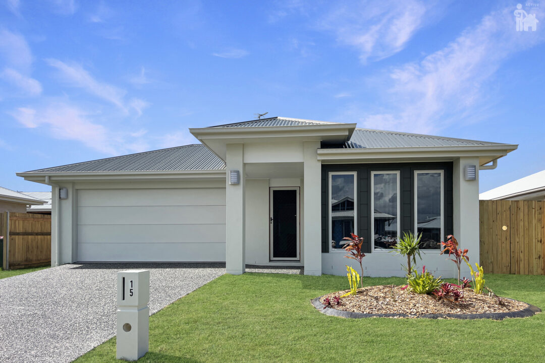 15 Eastminster Street, Eli Waters, QLD 4655 AUS