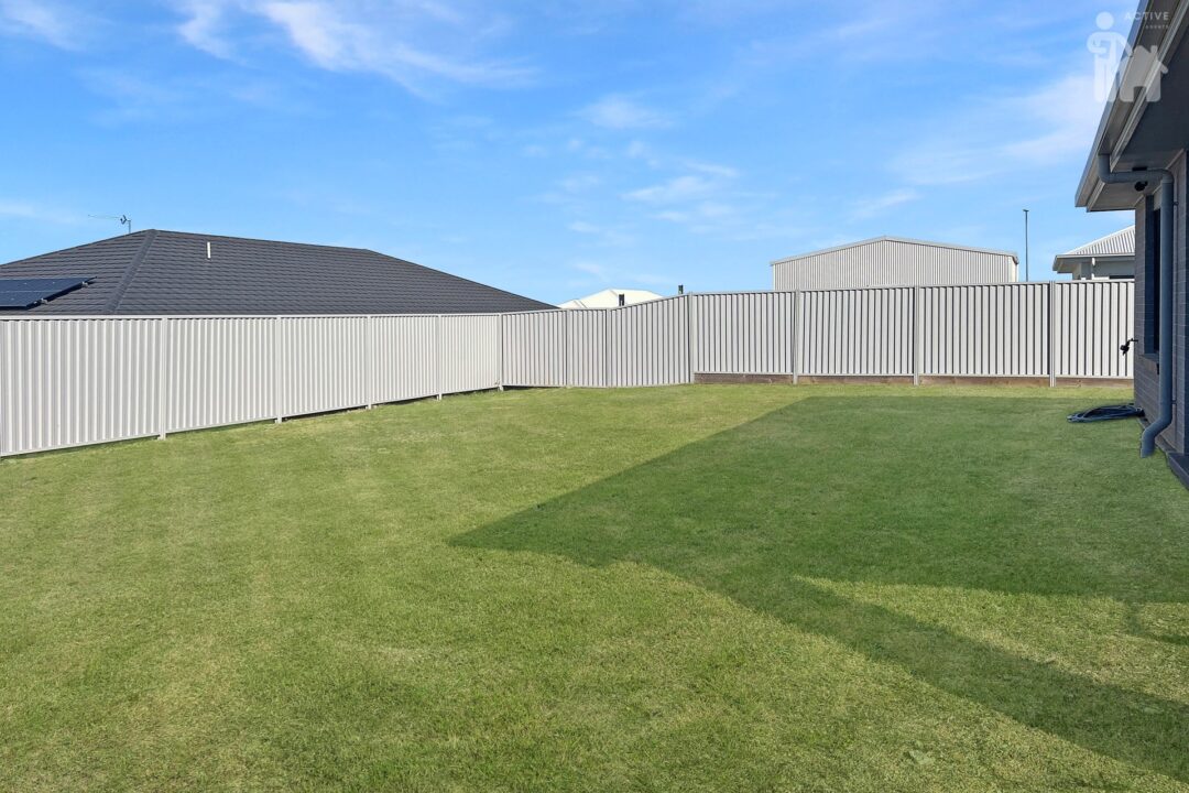 3 Wintergreen Court, Nikenbah, QLD 4655 AUS