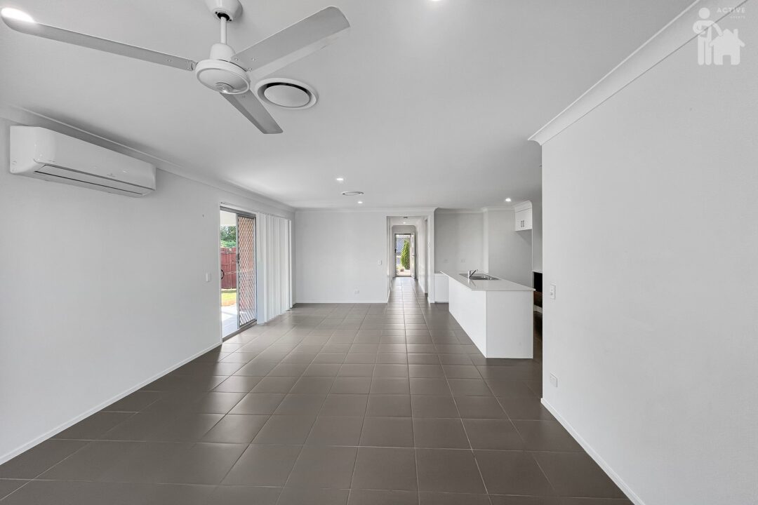 16 Wylie Way, Urraween, QLD 4655 AUS